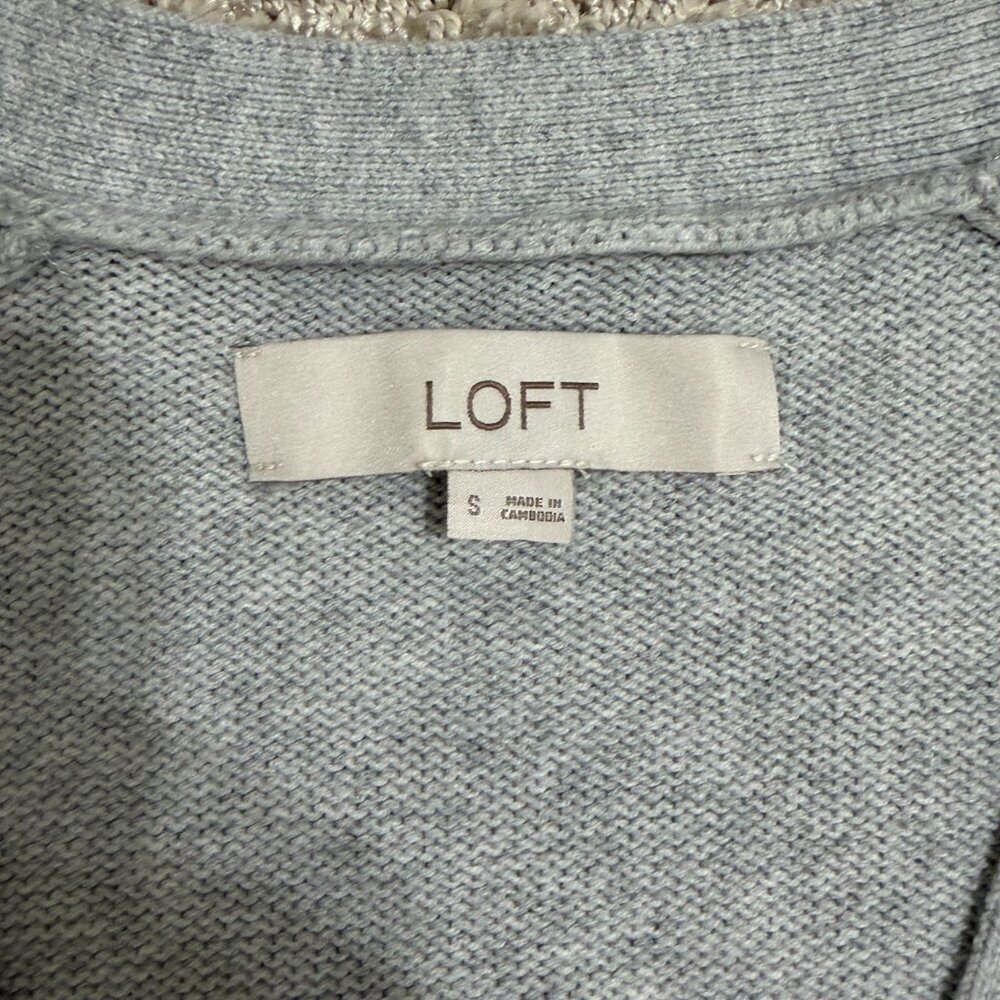 LOFT Gray Button Front Cardigan – Size Small - Picture 2 of 6